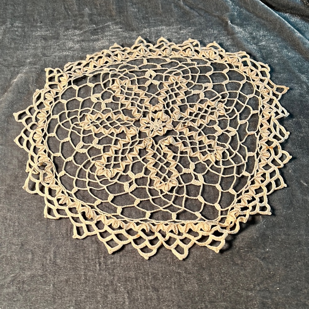 VTG Doily